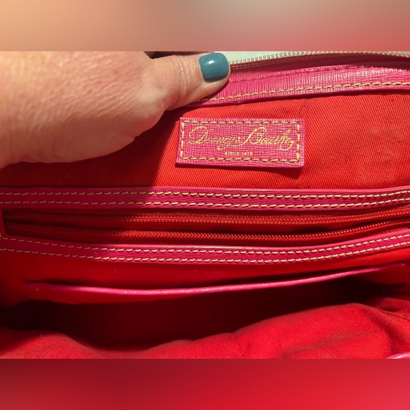 Dooney & Bourke purse, pre-owned but in excellent condition - Picture 4 of 7